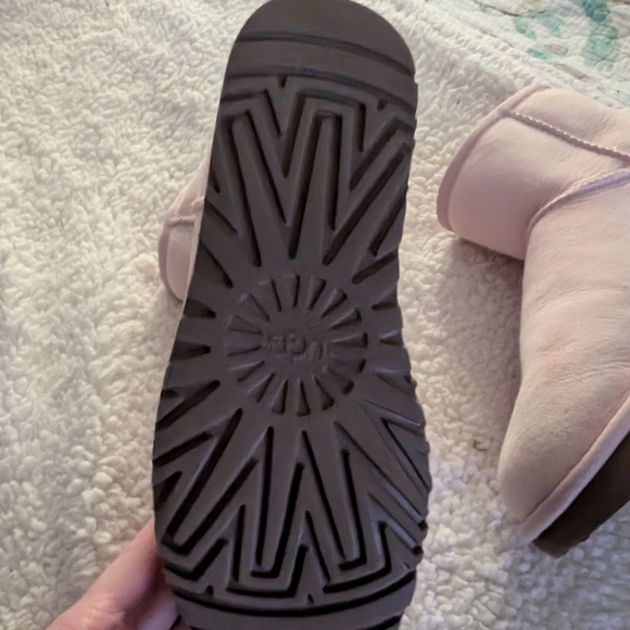 UGG Soft Pink Women's Slip On Winter Boots - Picture 5 of 5
